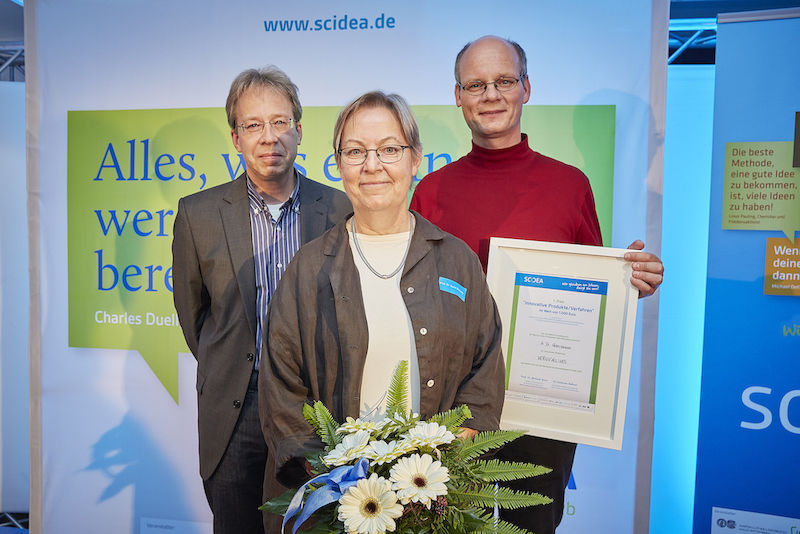 Sven-Erik Behrens, Karin Breunig und Hanjo Hennemann (v.l.) erhielten den ersten Preis in der Kategorie Produkte/Verfahren.