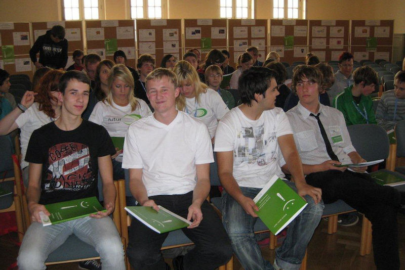 Zahlreich erschienen interessierte Schüler bei der Auftaktveranstaltung am 26. Oktober 2011.