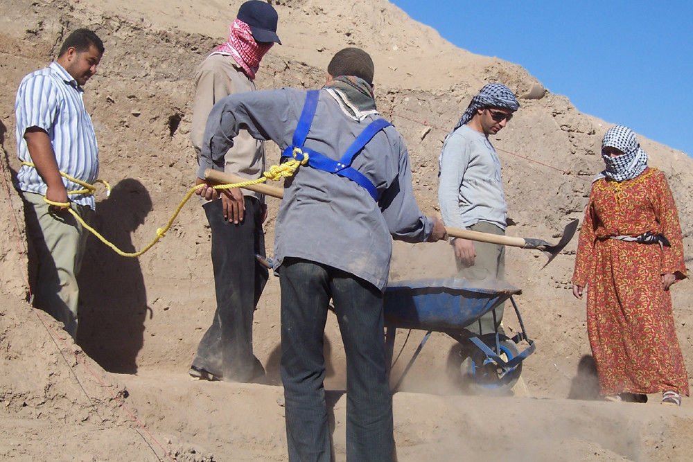 Arbeiter am Nordhang des Tell Halaf