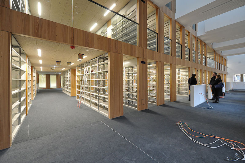 Die Bibliothek ist das erste Unigebäude, das komplett mit LED-Beleuchtung ausgestattet ist.