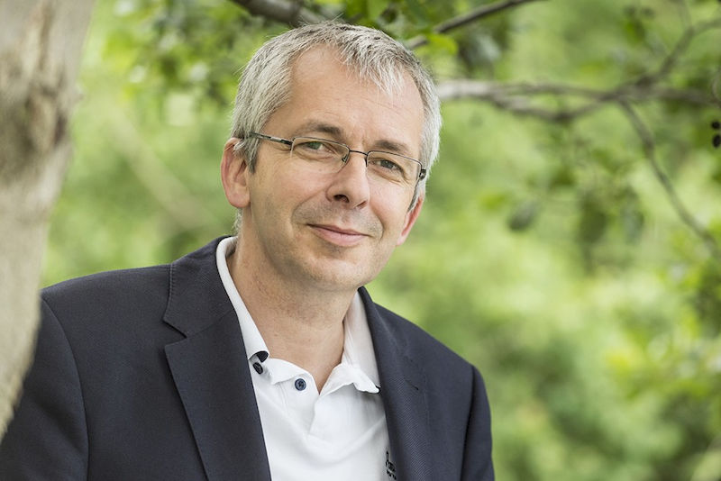 Prof. Dr. Bernd Hansjürgens lehrt an der Uni Halle und forscht am UFZ.