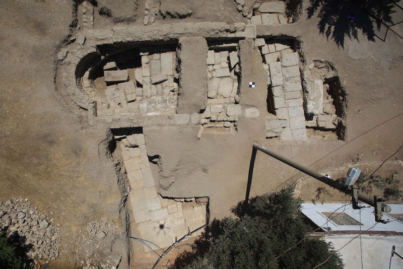 Luftbild vom Fundament eines Tempels (Bild: Akademieprojekt Kulte im Kult)