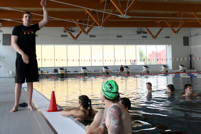 „Mit den richtigen Trainingstipps kann man beim Schwimmen sehr schnell Fortschritte machen“, sagt Biedermann.