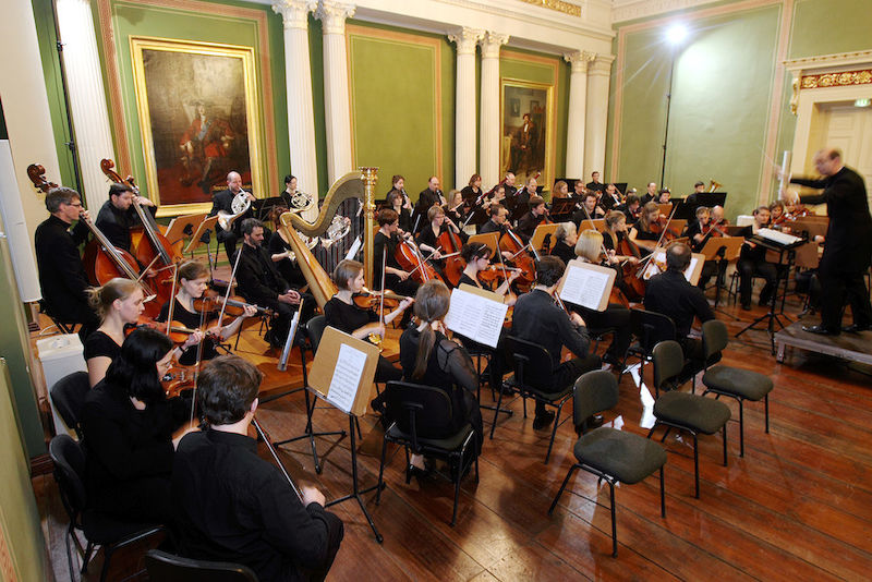 Alle zwei Jahre spielt das Orchester der Medizinischen Fakultät das traditionelle Neujahrskonzert in der Aula.