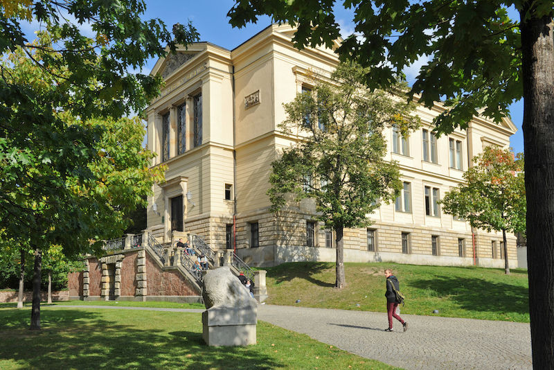 Der Verein prägte auch die Entwicklung der universitäten Altertumswissenschaften in Halle mit, die ihren Sitz im Robertinum haben.