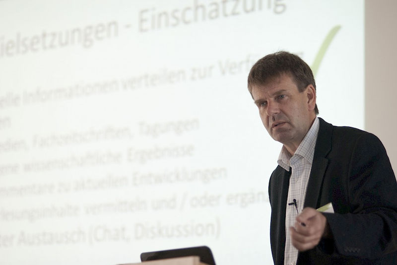 Olaf Christen im Jahr 2015 bei der Jahrestagung des Zentrums für multi­mediales Lehren und Lernen.