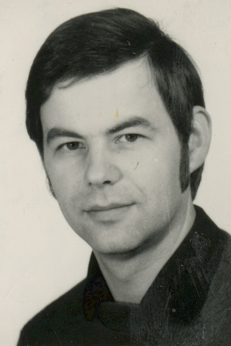 Das Bild von Frank Eigenfeld aus seiner Personalakte Mitte der 1970er Jahre