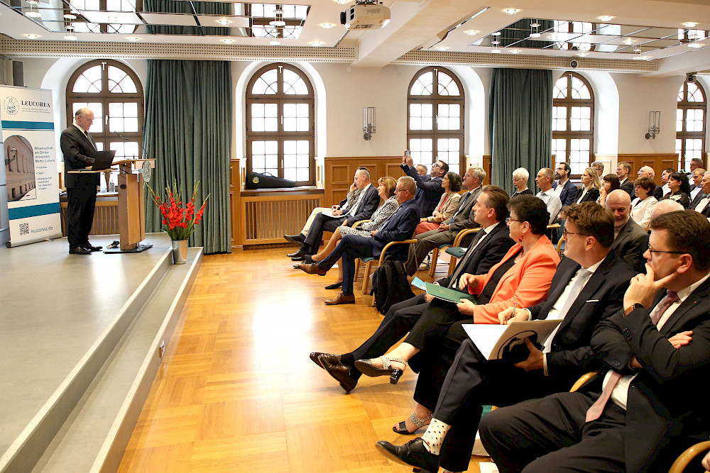 Ministerpräsident Reiner Haseloff bei seinem Grußwort in der Leucorea