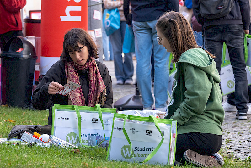 Ein erster Blick in die Welcome-Bags ...