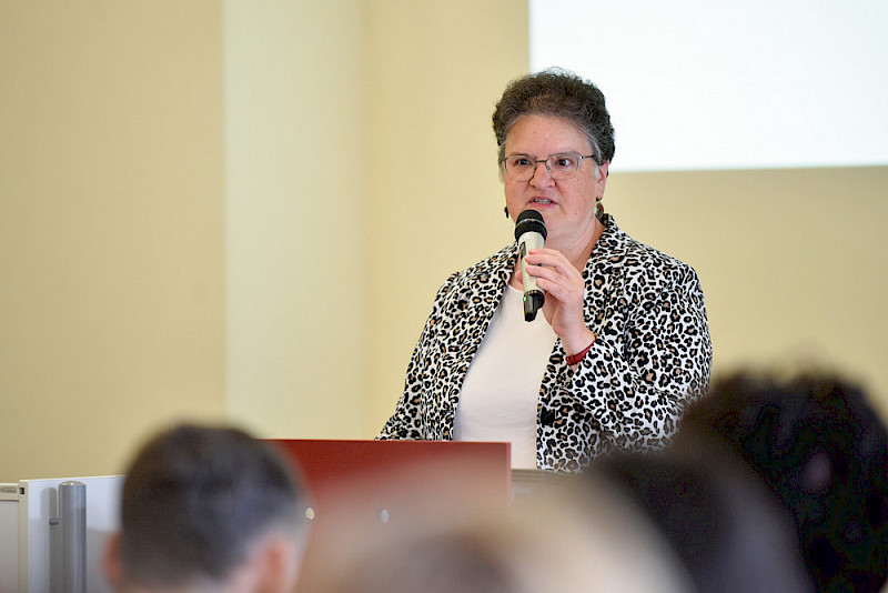 Auch Rektorin Claudia Becker begrüßte die Neuen.