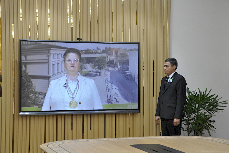 Die Grüße von Rektorin Claudia Becker wurden per Video überbracht. Sie hatte die Absichtserklärung bereits in Halle unterzeichnet.