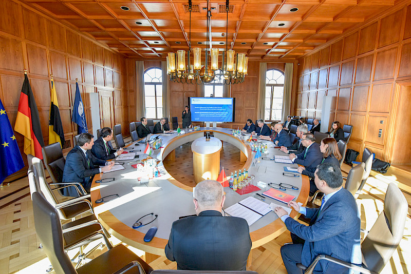 Vor der Veranstaltung fand im Präsidialzimmer der Leopoldina eine Gesprächsrunde des Formats "Z5+1" statt.