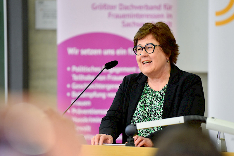 Ministerin Petra Grimm-Benne bei ihrem Grußwort.