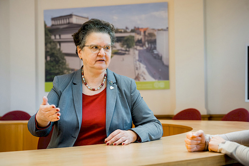Rektorin Claudia Becker im Interview