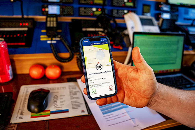 Zum Forschungsprojekt gehörten mehrere Übungen - hier ist die Smartphone-Anzeige bei einer Übung in Fritzlar zu sehen.